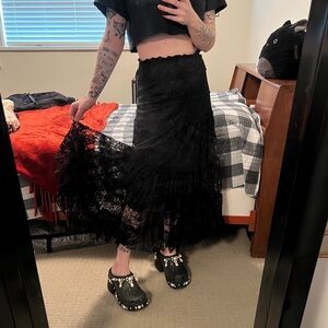 Lace midaxi goth high waisted skirt